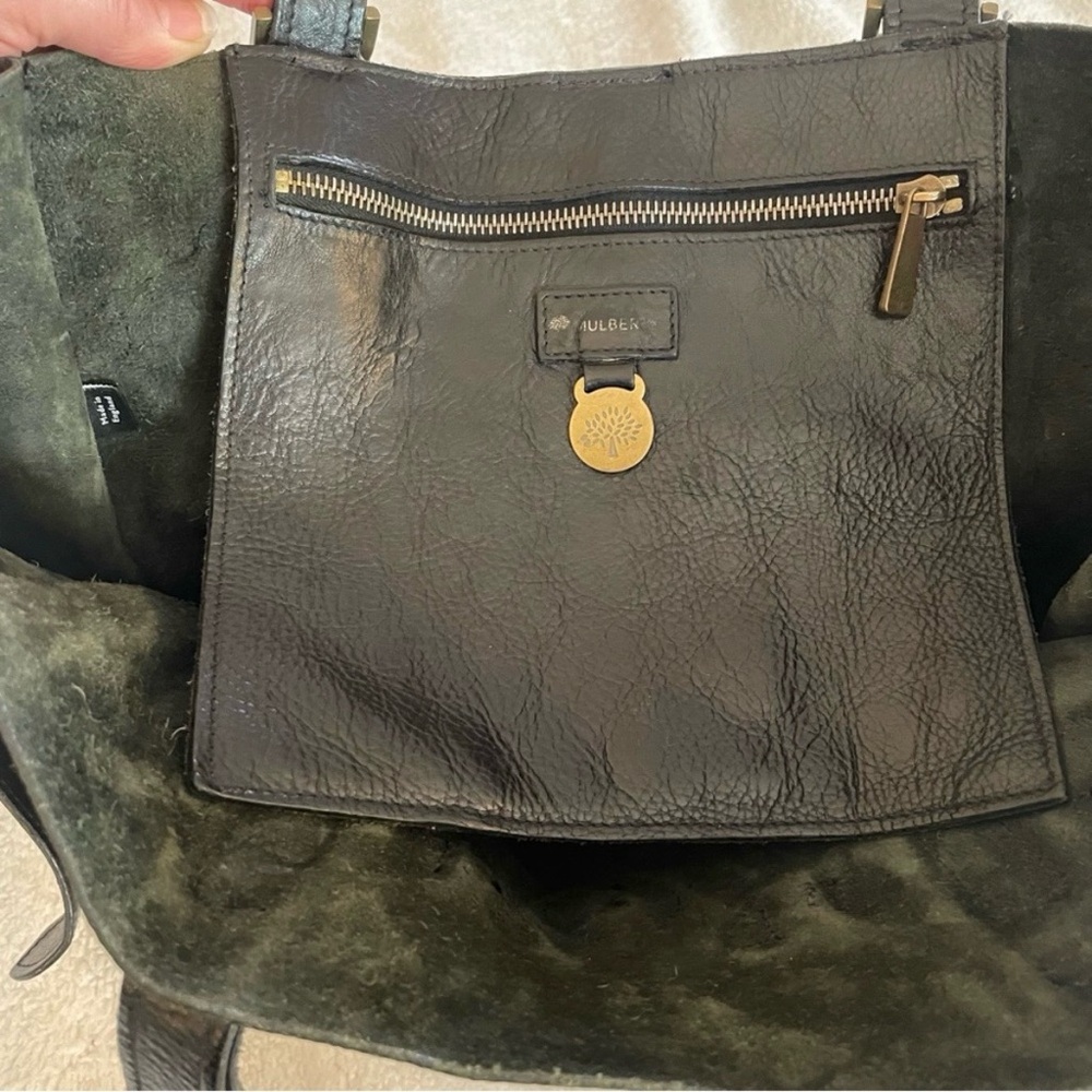 Mulberry Black Leather Top-Handle Tote with Gold Hardware - Picture 8 of 16